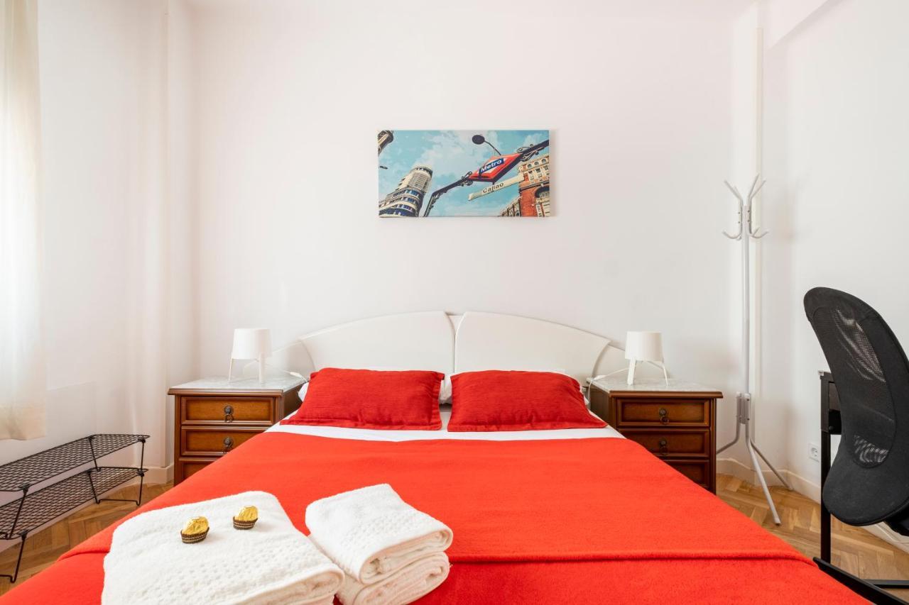 Madrid Center Room Private 7 Minutes Or 4 Metro Stops Exterior photo